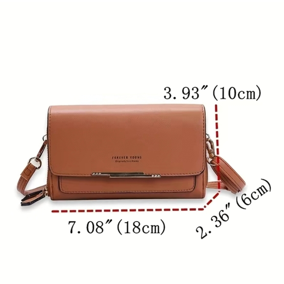 Vine Red Wallet Purse. Pre-loved In Excellent Condition - Picture 4 of 10